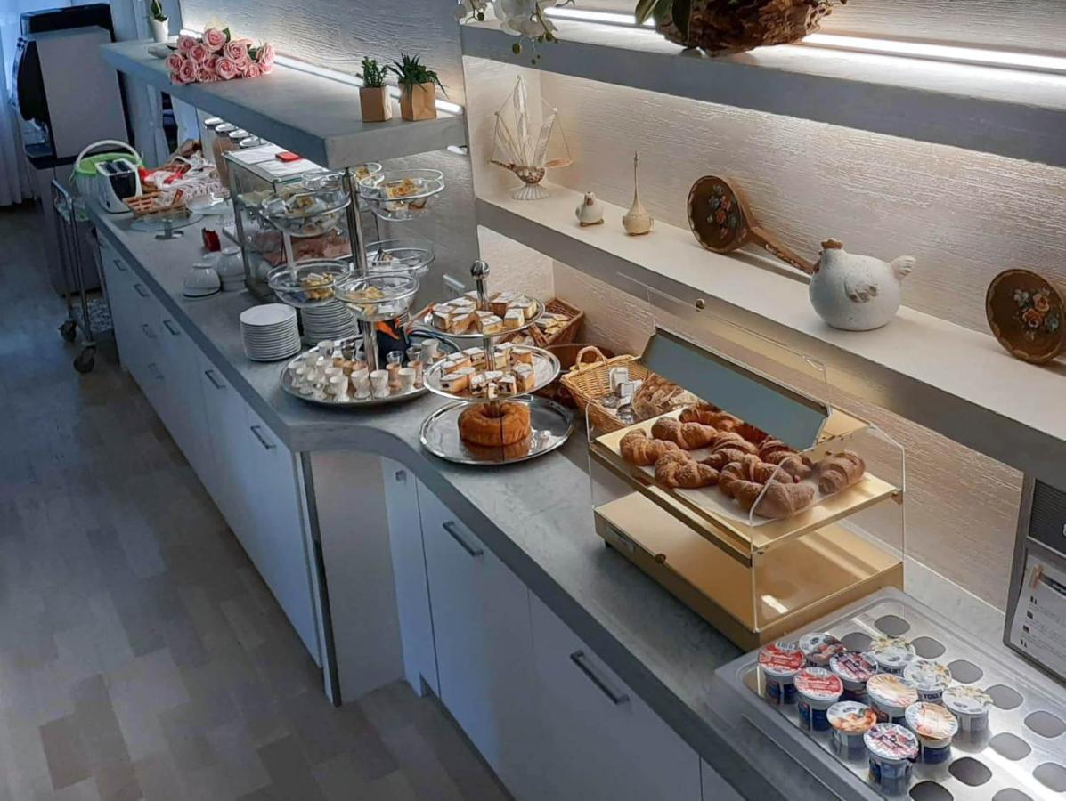Hotel Zen Lignano Sabbiadoro Luaran gambar