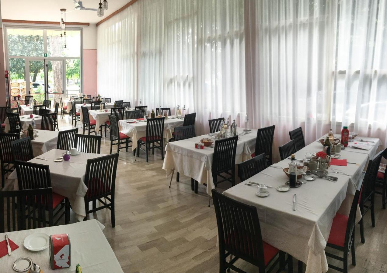 Hotel Zen Lignano Sabbiadoro Luaran gambar