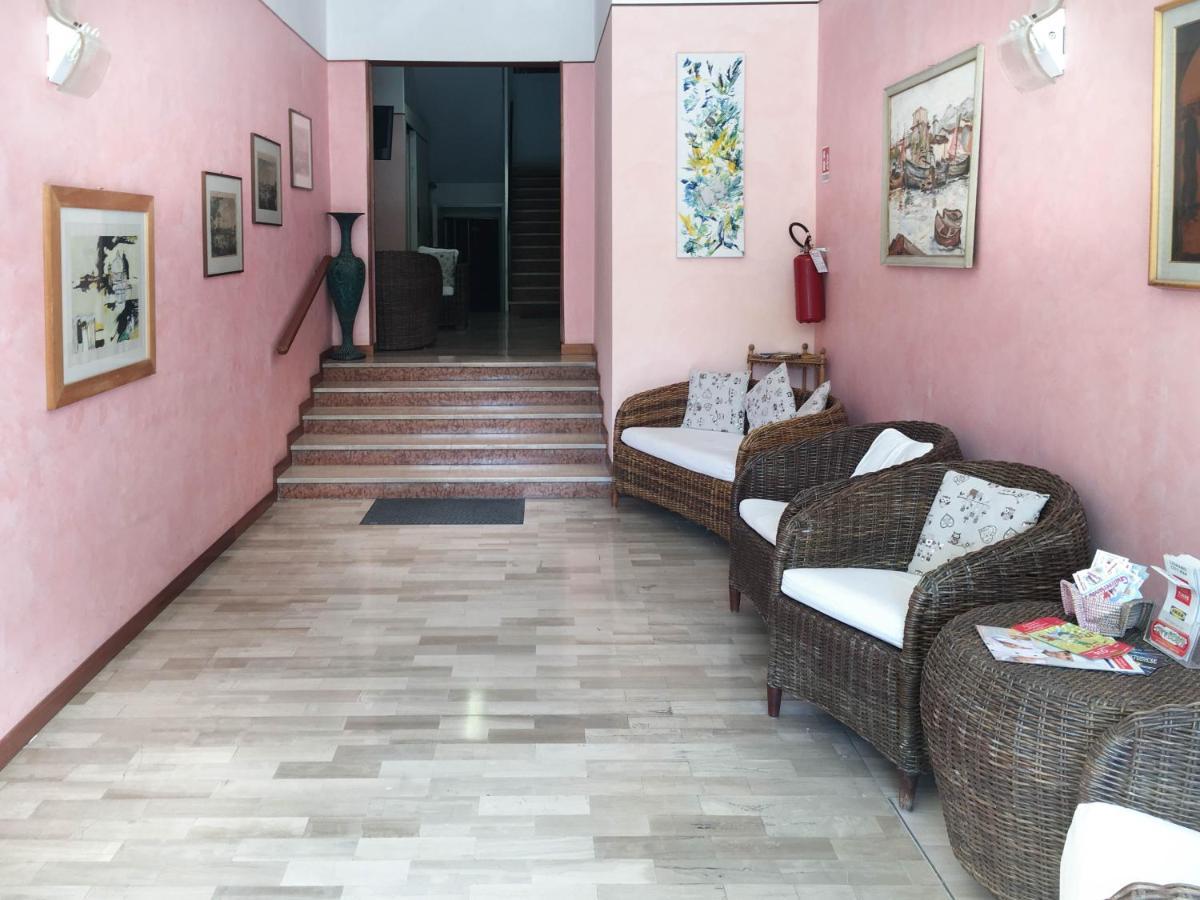 Hotel Zen Lignano Sabbiadoro Luaran gambar